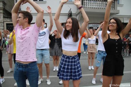 Po dveh letih Kamnik danes v znamenju maturantske četvorke (83)